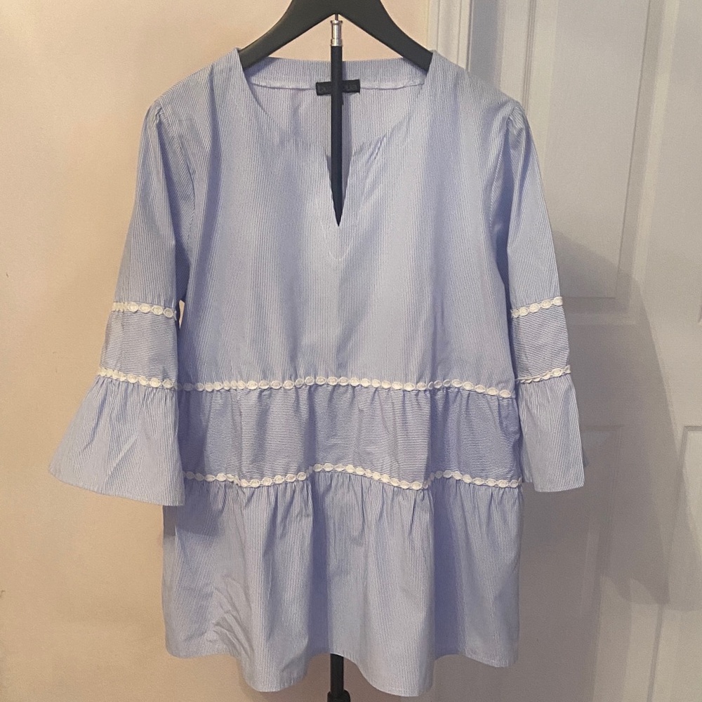 Elegant Blue Blouse with White Detailing